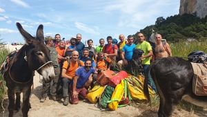 Su Molente, Cala Luna più vicina